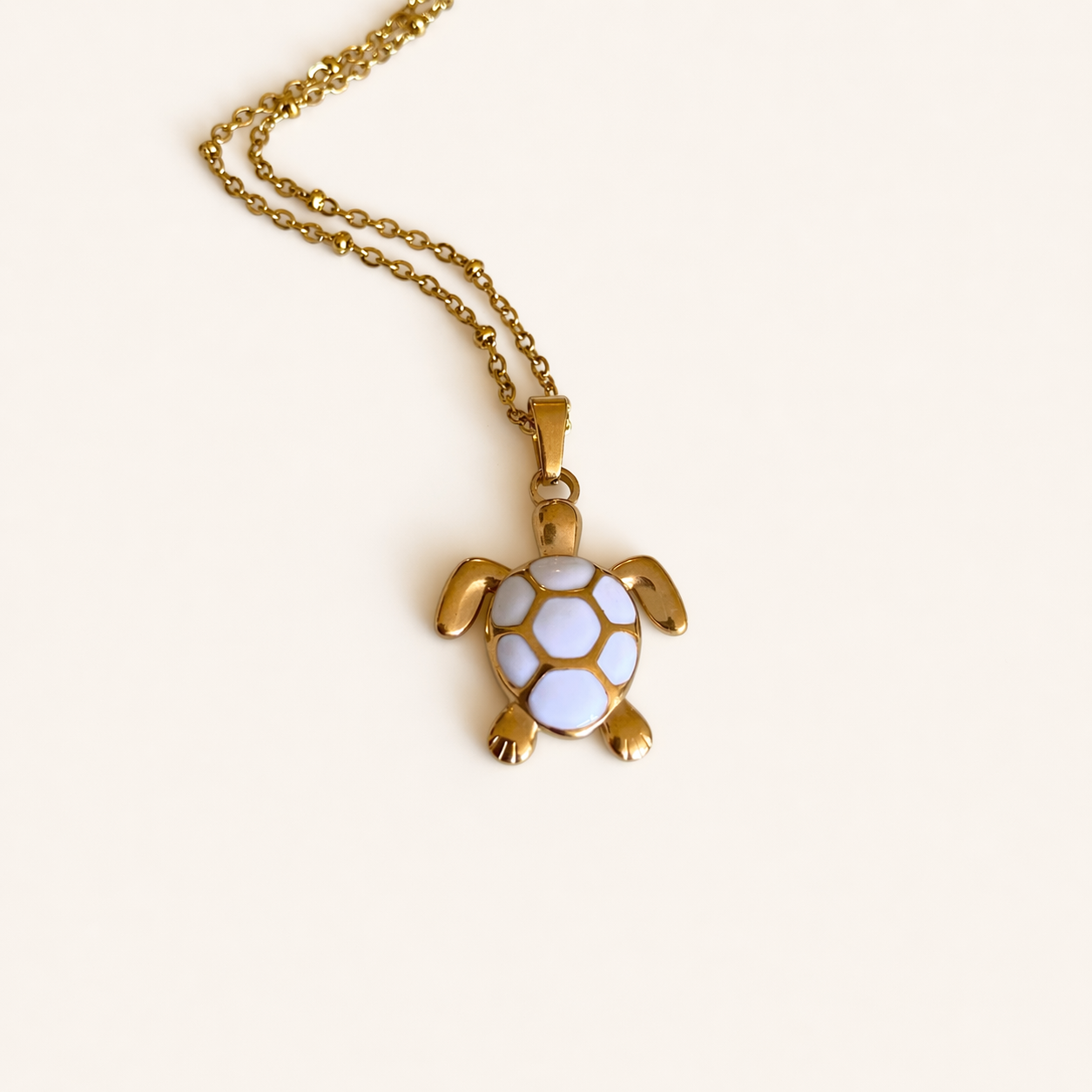 COLLAR TORTUGA BLANCA