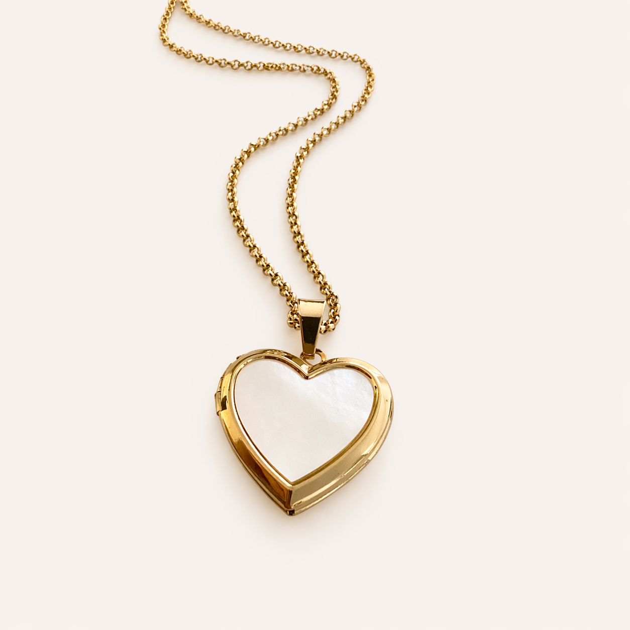 COLLAR CORAZÓN BLANCO PERLADO
