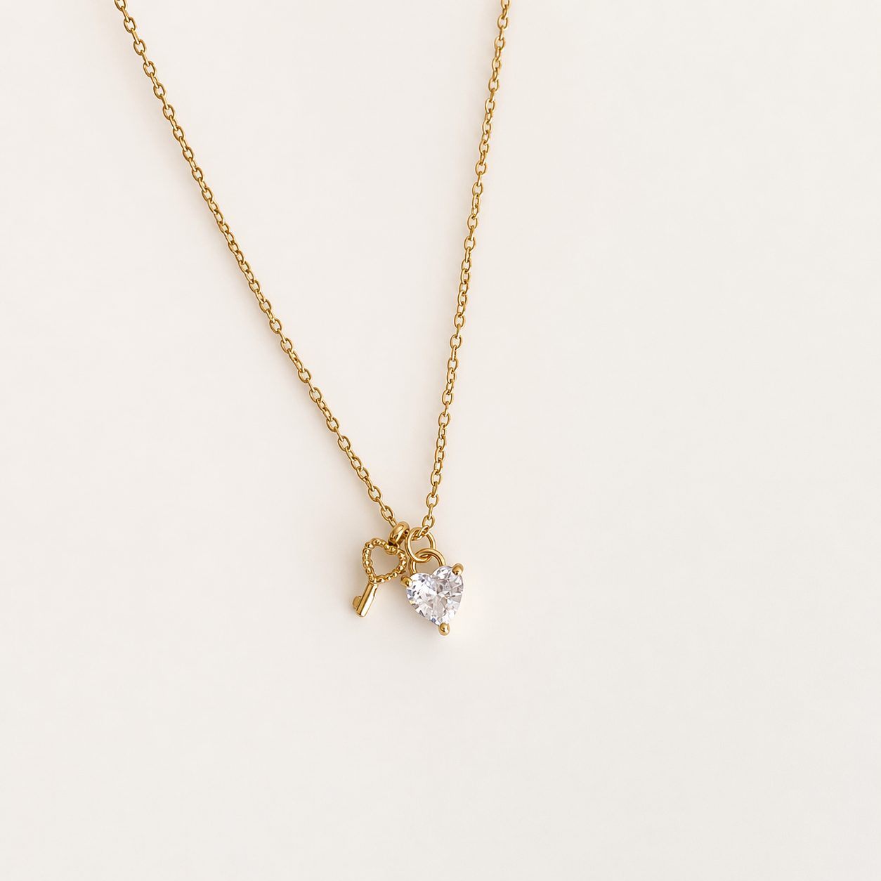 COLLAR LLAVE DE CORAZÓN